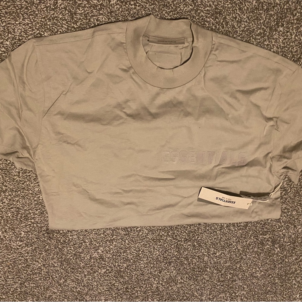 essentials men shirt sz m